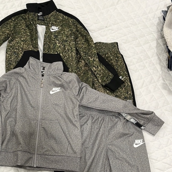 2 Nike Set Boys 4T - Picture 1 of 1